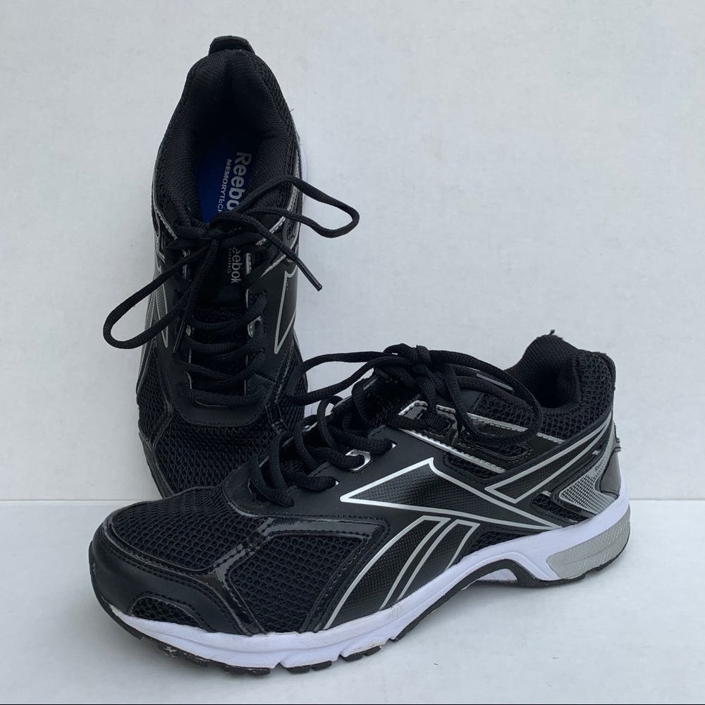 LIKE NEW Reebok Men’s Quickchase Running Shoe